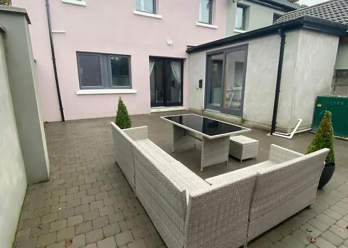 Gleanntan House - Beautiful Town House With Free Parking *