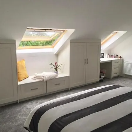 Semesterbostad Gleanntan House - Beautiful Town House With Free Parking Cill Airne
