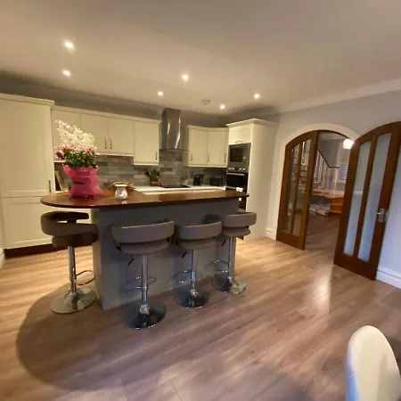 Gleanntan House - Beautiful Town House With Free Parking Semesterbostad Cill Airne