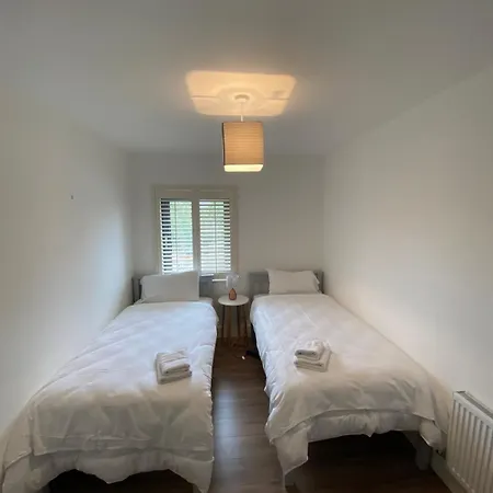 Gleanntan House - Beautiful Town House With Free Parking Hébergement de vacances Killarney