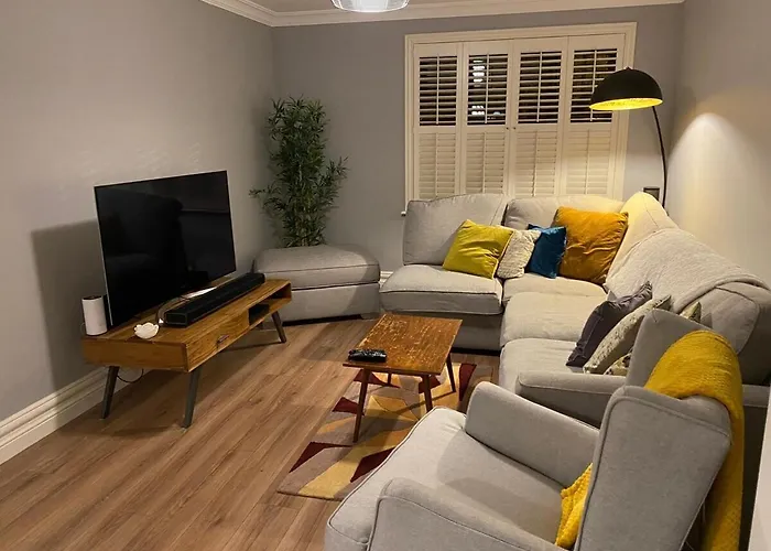 Hébergement de vacances Gleanntan House - Beautiful Town House With Free Parking